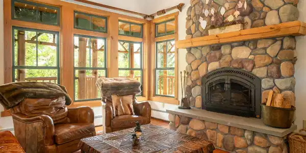 Image 4: Wood Burning Fireplace