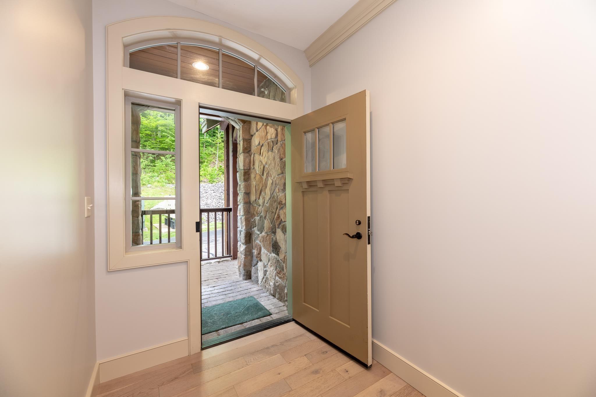 Image 4: First floor direct entry Image 4: First floor direct entry