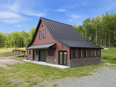 2717 Oregon Road