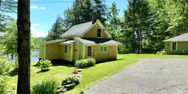 1269 Halls Lake Road