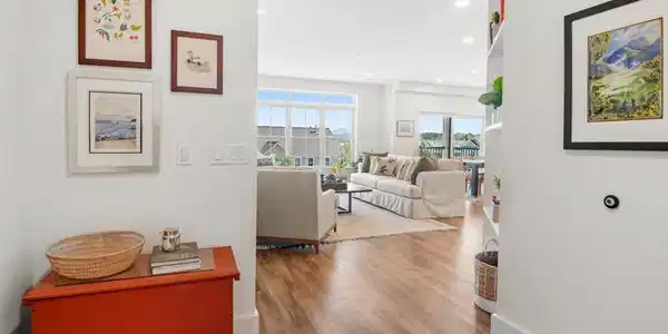 Image 4: Bright Entryway with Hardwood