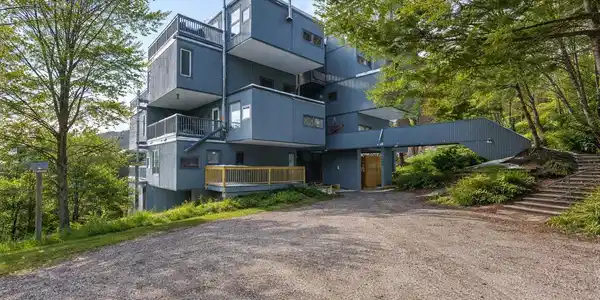 355 Summit Road