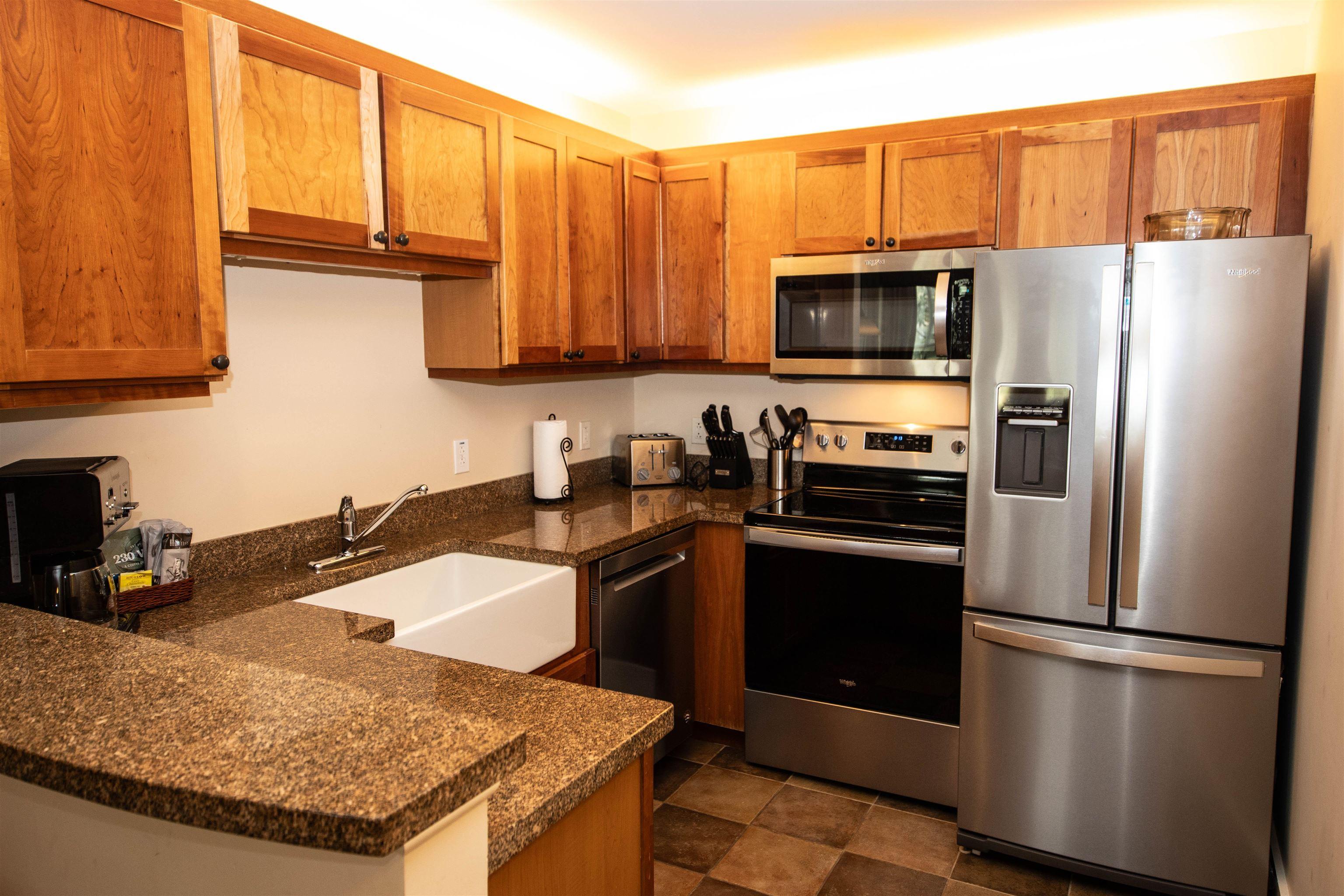 Image 3: Fully equiped kitchen