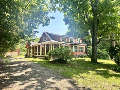 43 White Oaks Road