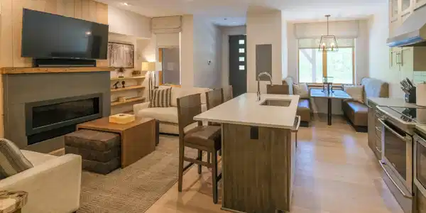 Image 2: Open living space