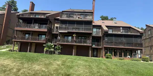 18 Pine Landing Road