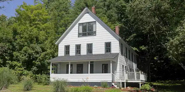 234 New Hampshire Route 16A Avenue