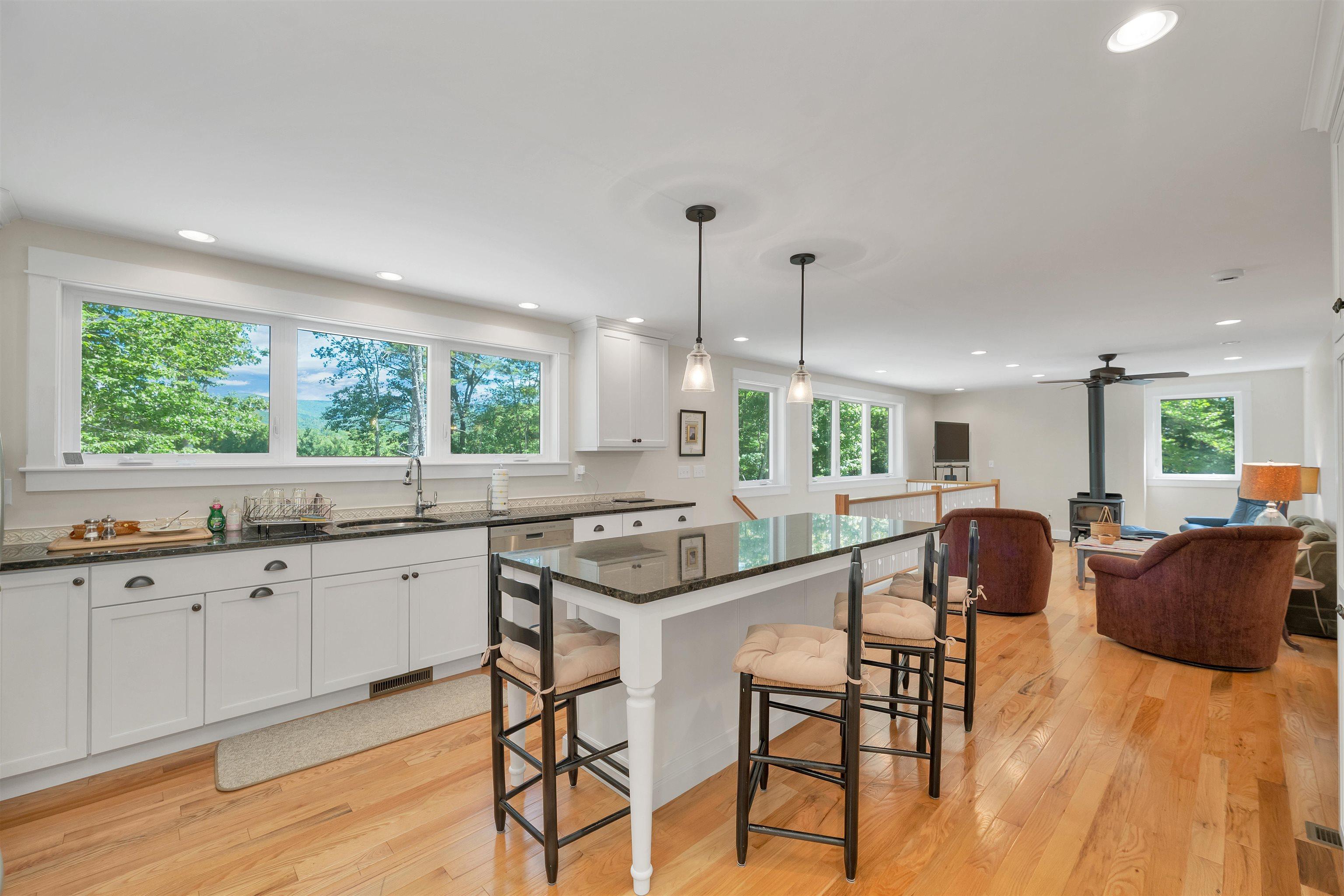 Image 2: Kitchen/LR Image 2: Kitchen/LR