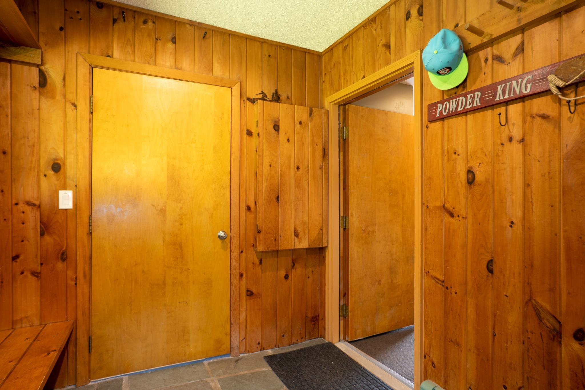 Image 4: Manditory Mudroom with storage Image 4: Manditory Mudroom with storage