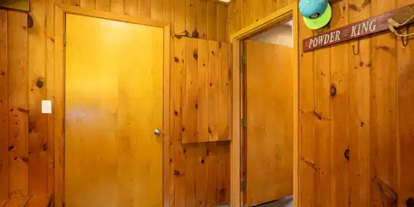 Image 4: Manditory Mudroom with storage