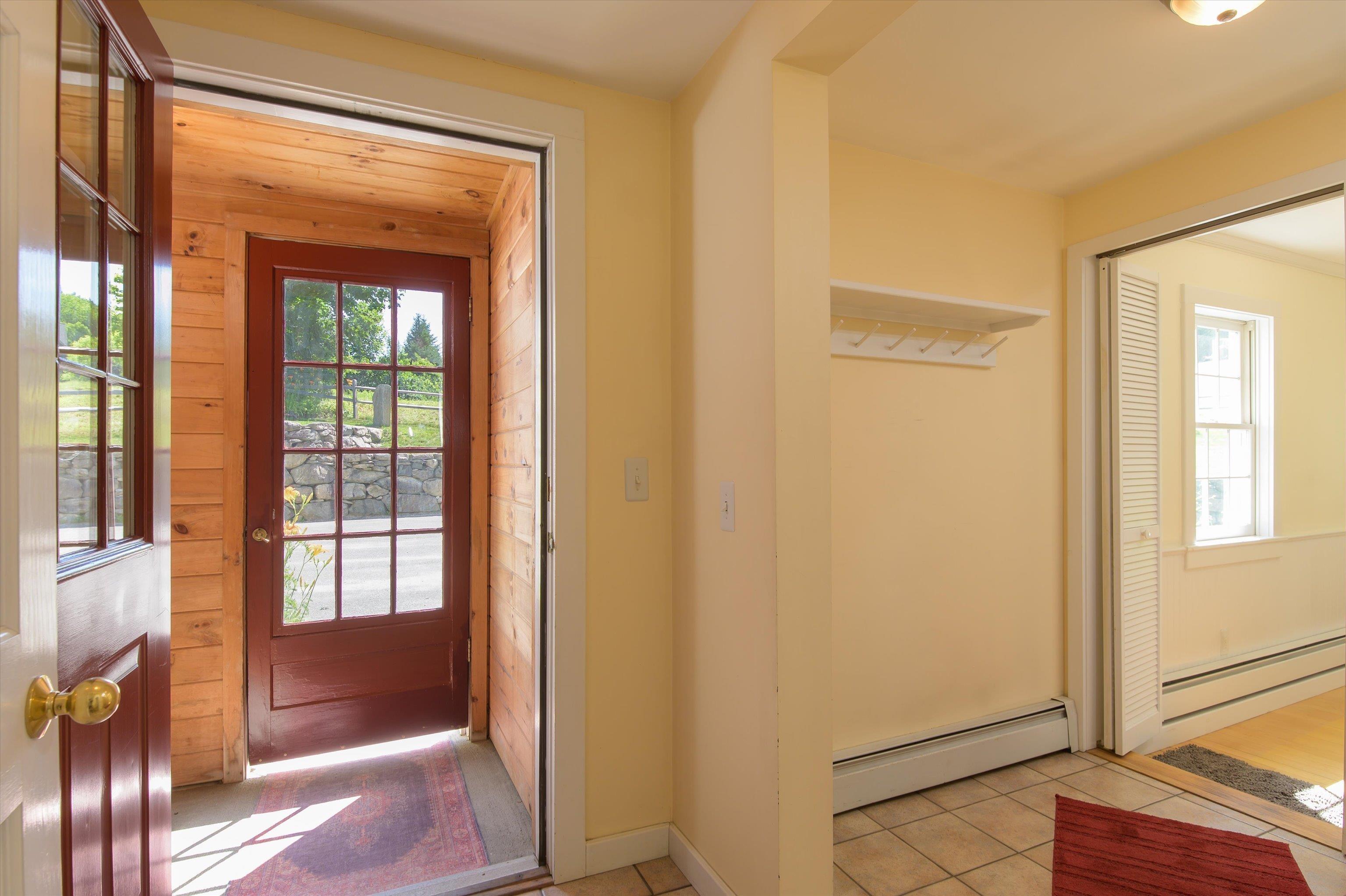 Image 2: Mudroom Entry Image 2: Mudroom Entry