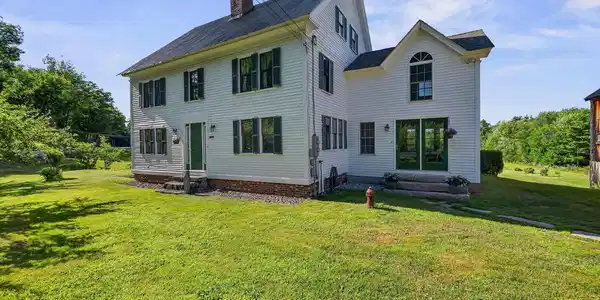 Image 2: Restored Historic Conway Home Image 2: Restored Historic Conway Home