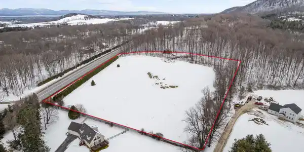 4425 Ethan Allen Highway