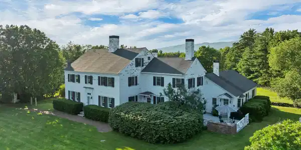 825 North Line Road