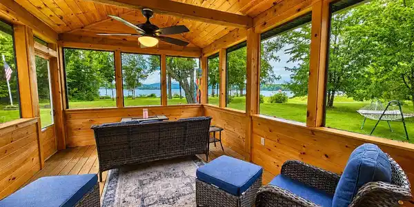Image 4: Screened Porch