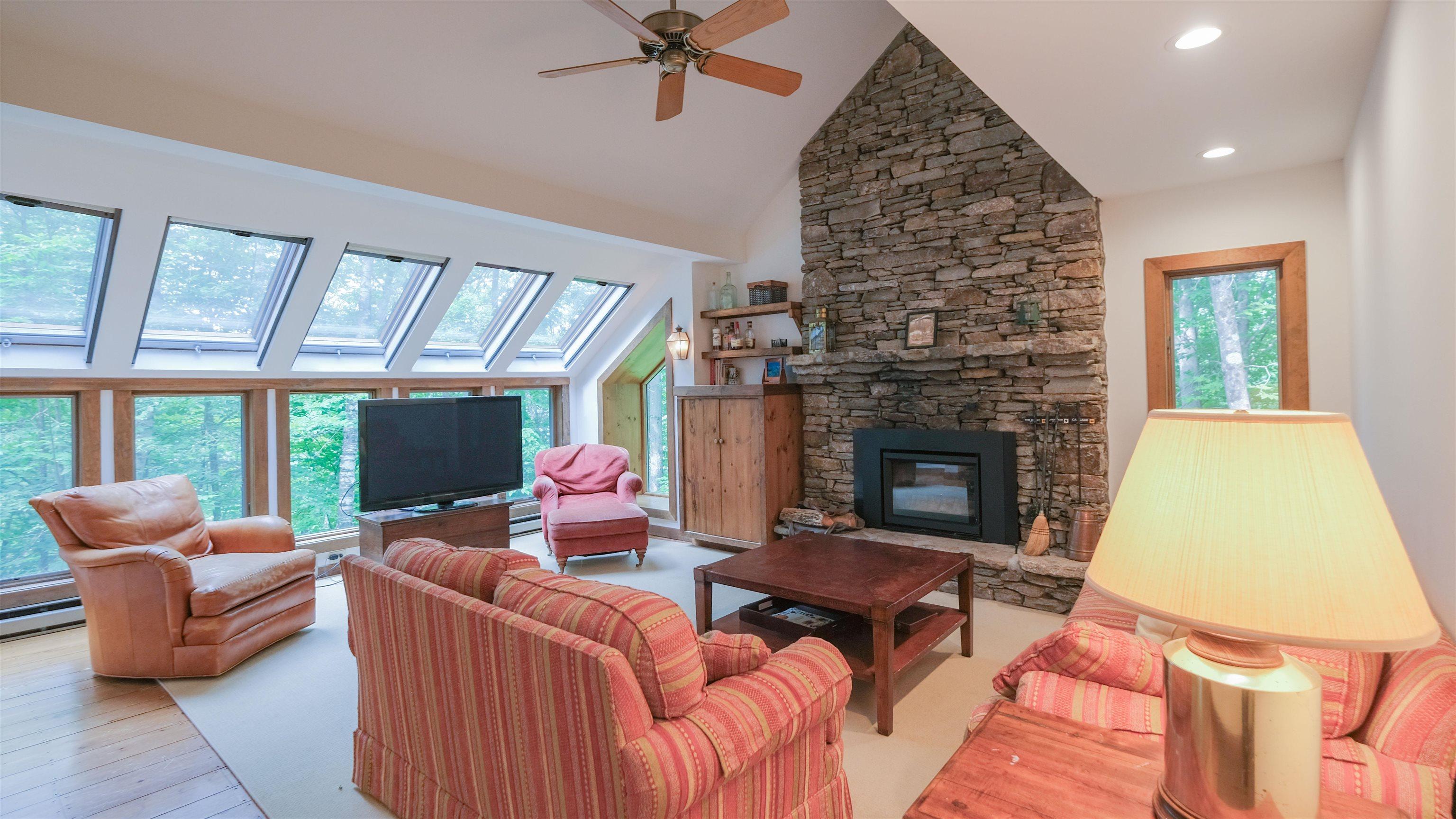 Image 3: Living room Image 3: Living room