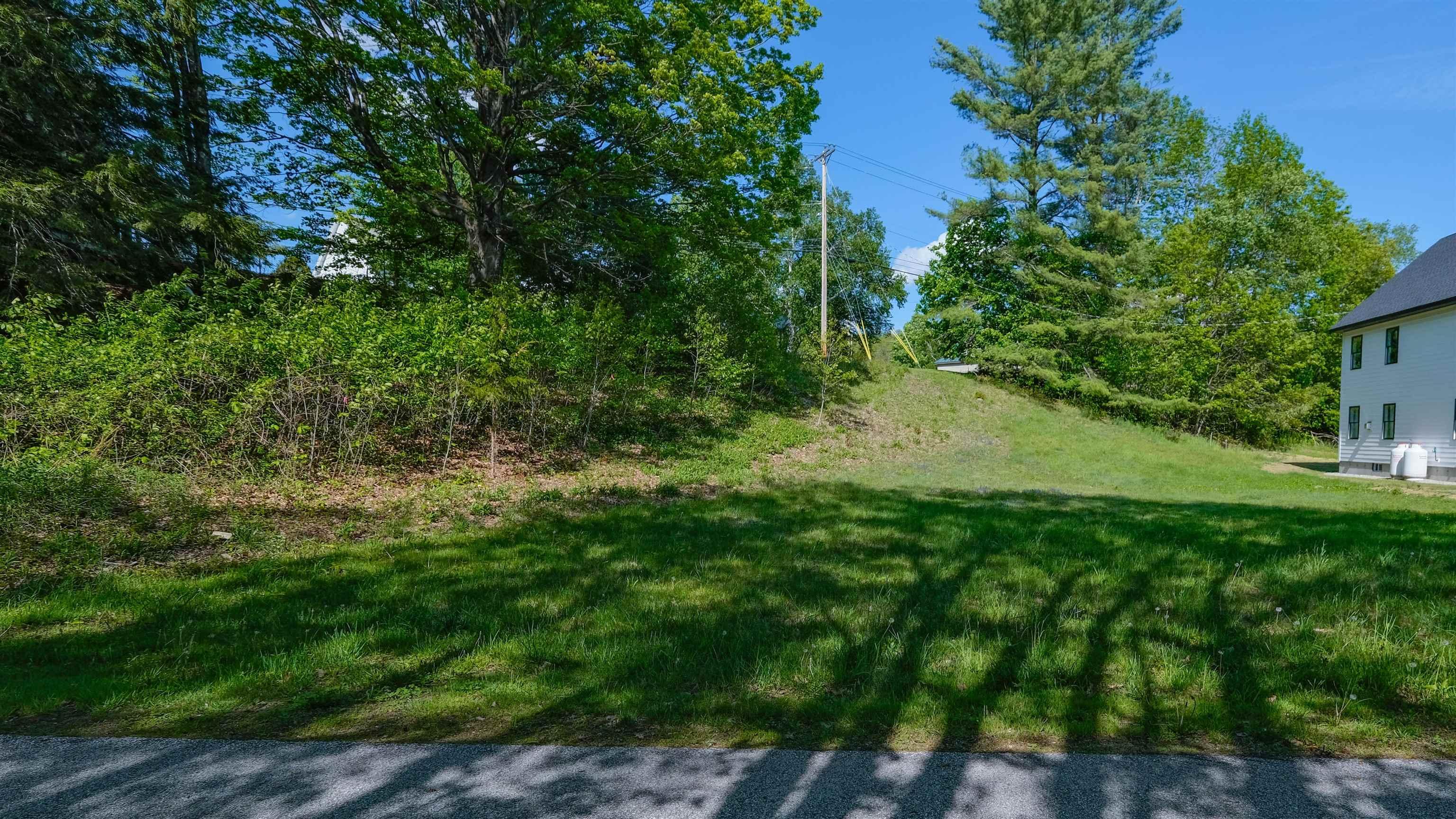 Image 4: Water and sewer already at the property