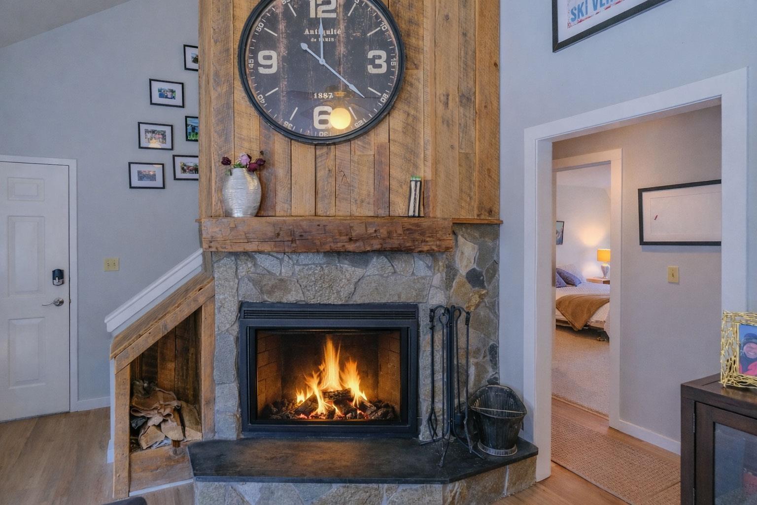 Image 3: Wood burning fireplace Image 3: Wood burning fireplace