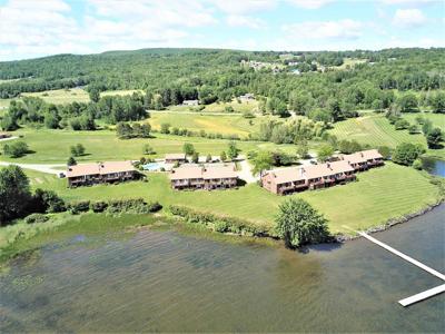 399 Holbrook Bay Commons