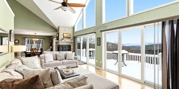87 Glade Circle