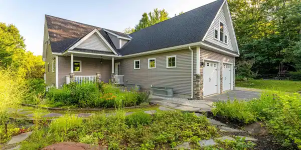 32 Cameron Drive