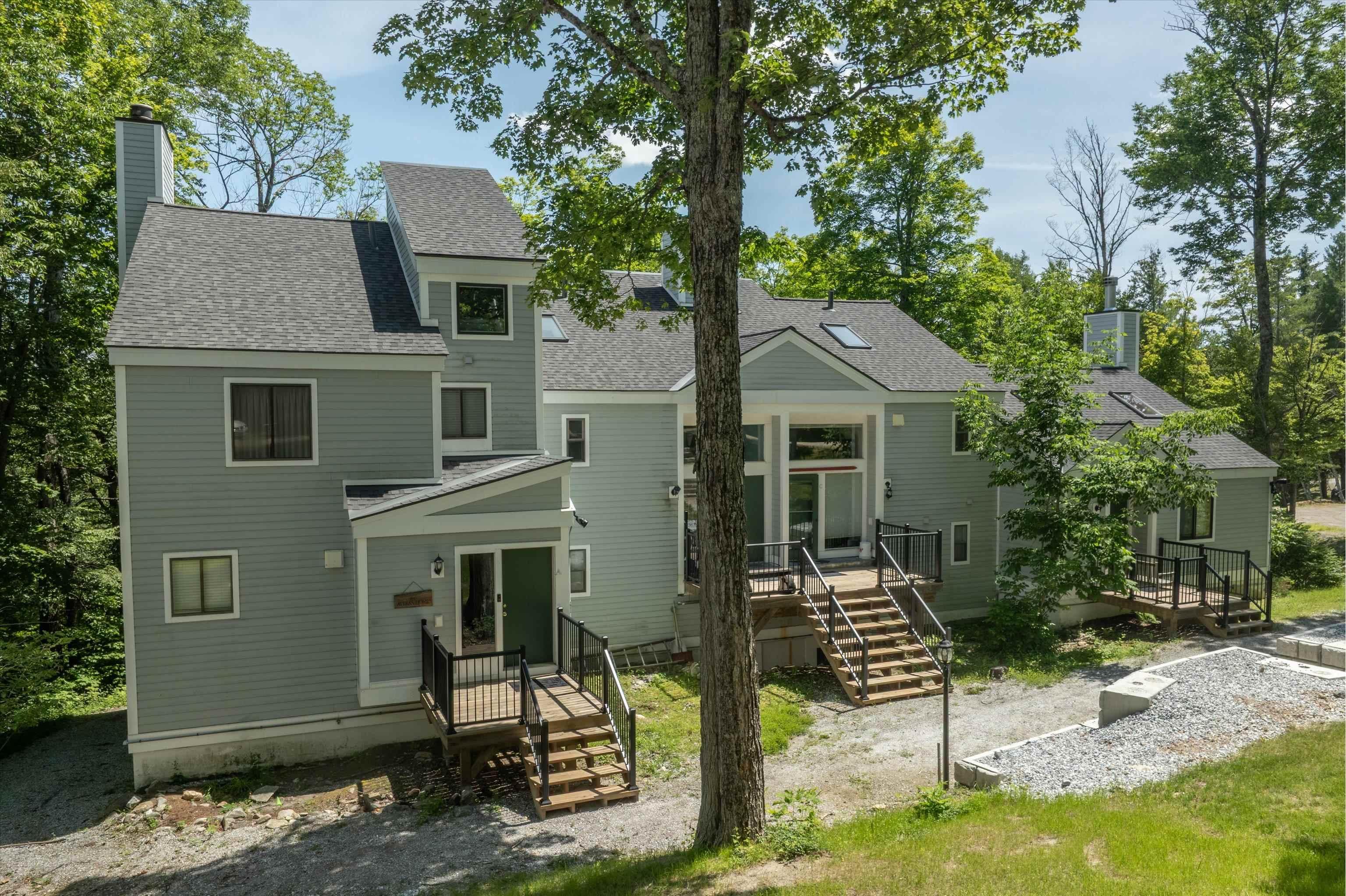 Image 1: Spacious end unit townhome just steps from the trail Image 1: Spacious end unit townhome just steps from the trail