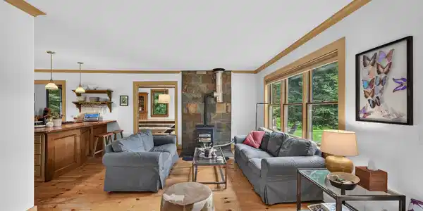 Image 2: Living Room