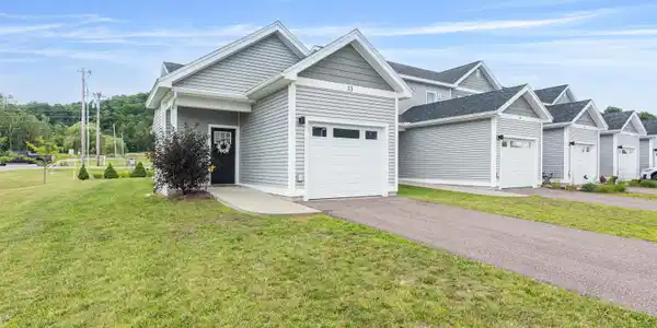 13 Clover Lane