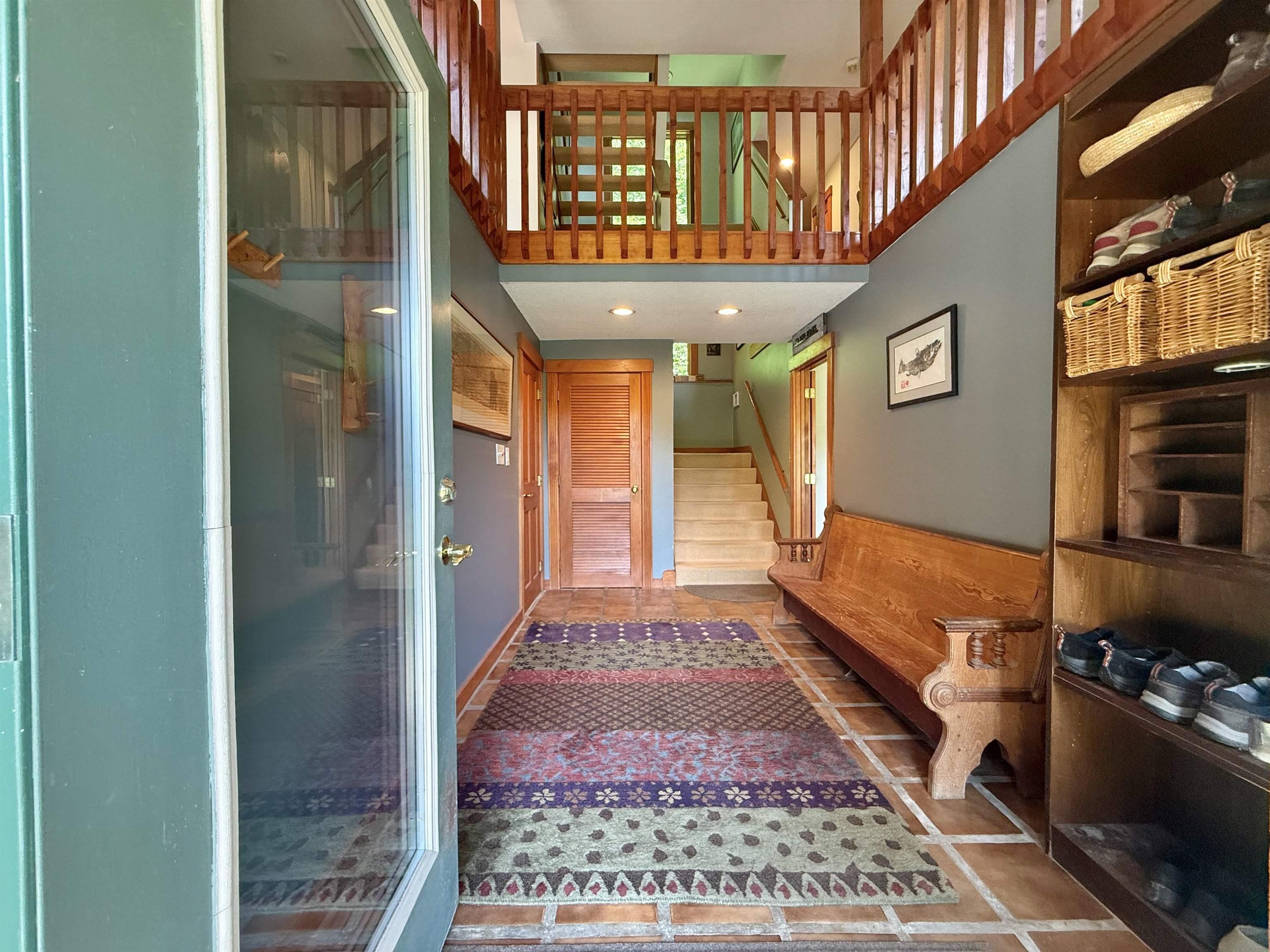 Image 4: Entry/Mudroom