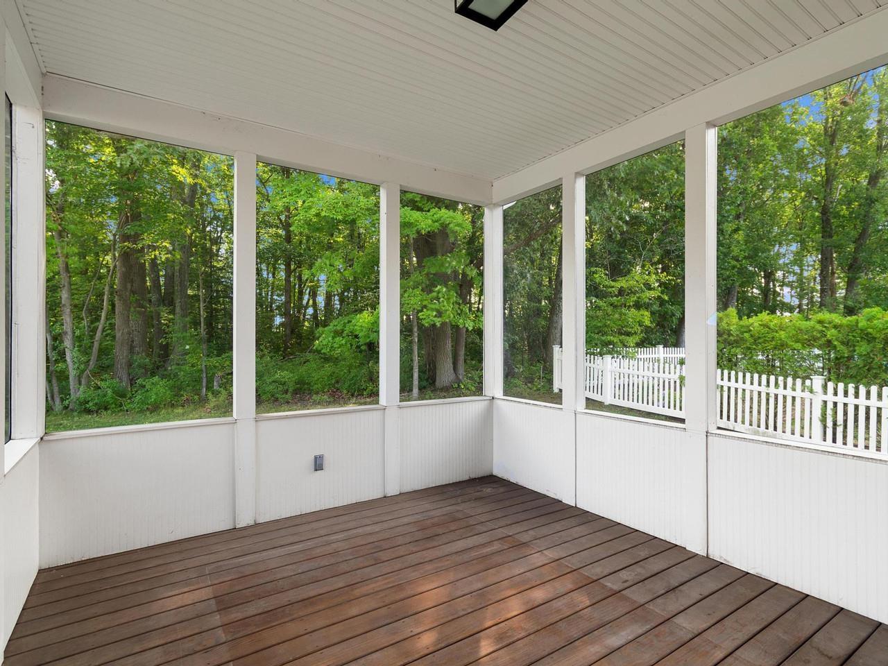 Image 4: And Screened Porch Image 4: And Screened Porch