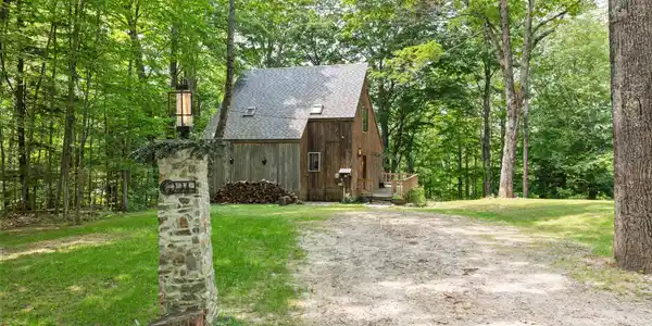 14 Webster Court