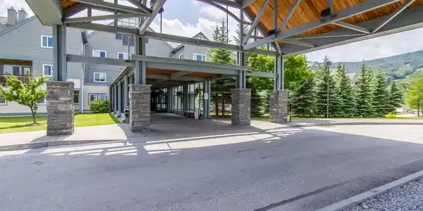 Image 2: Valet Entrance