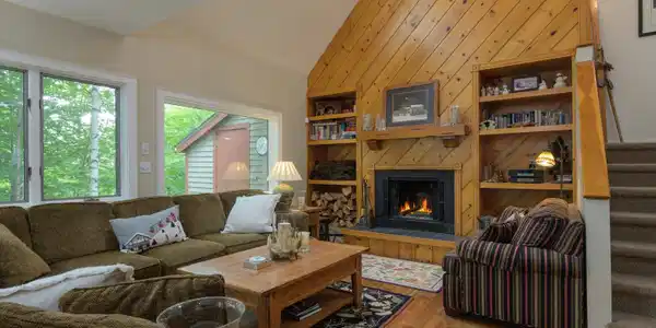 Image 2: Vaulted Ceiling with Woodburning Fireplace
