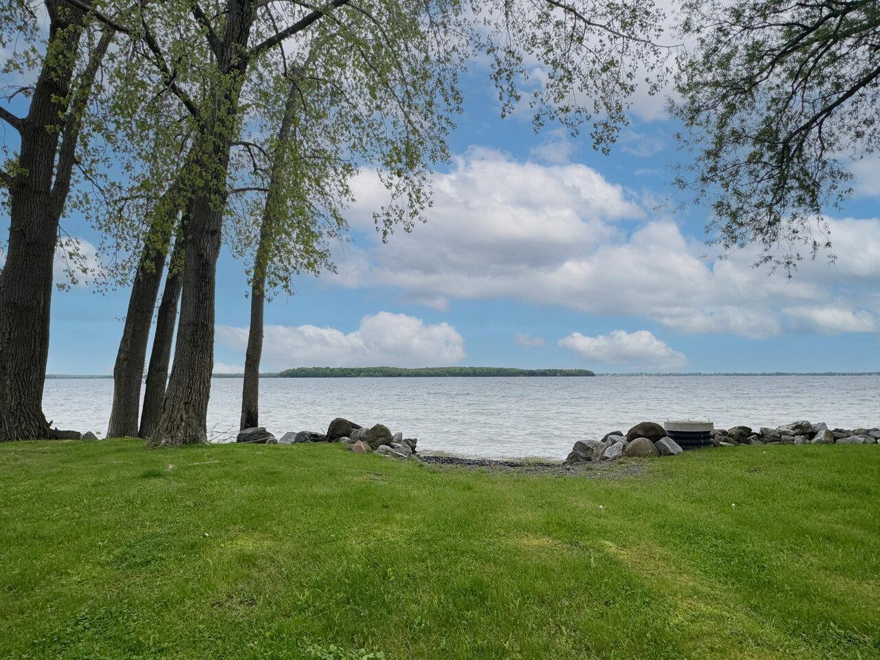 Image 3: 100 Feet of Owned Lakeshore