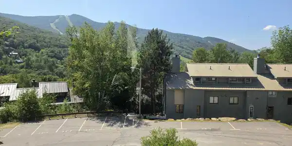 27 Ravine Lane