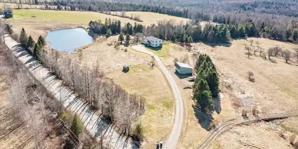 3614 Creek Road