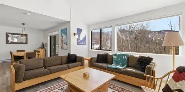 25 Ravine Lane