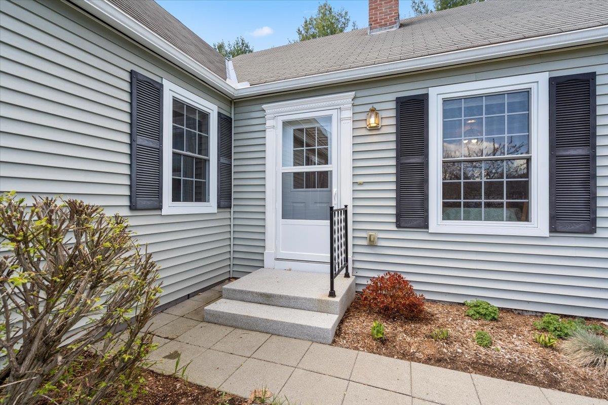 Image 2: Front entrance Image 2: Front entrance