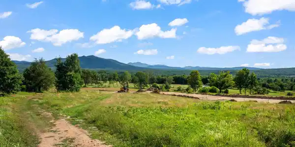 000 Meadows Road