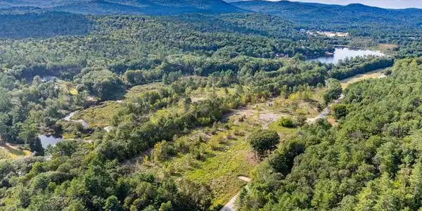 6 Eagle Pond Road