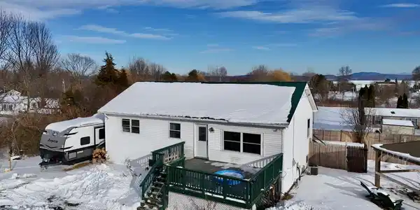 17 Kayak Road
