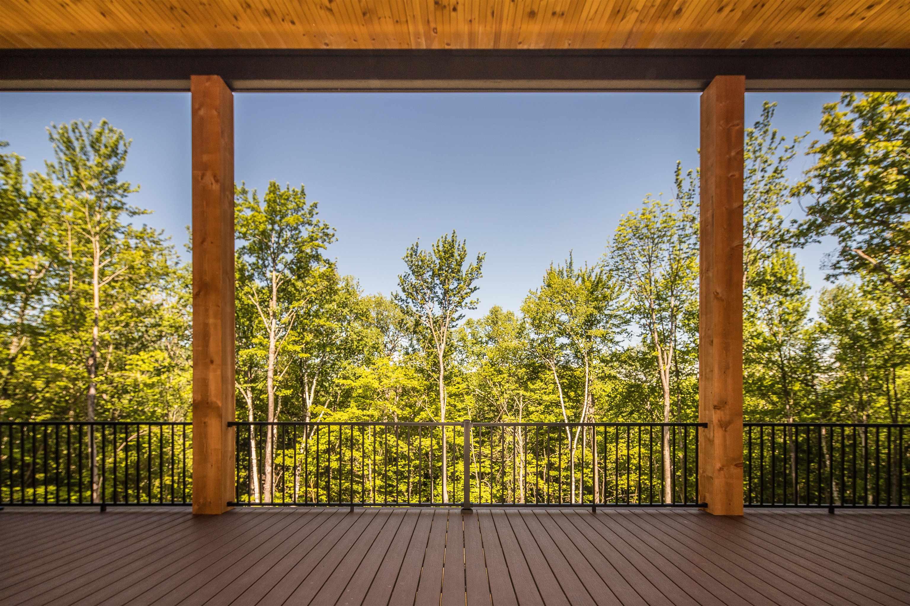 Image 4: Lovely deck within the tree canopy