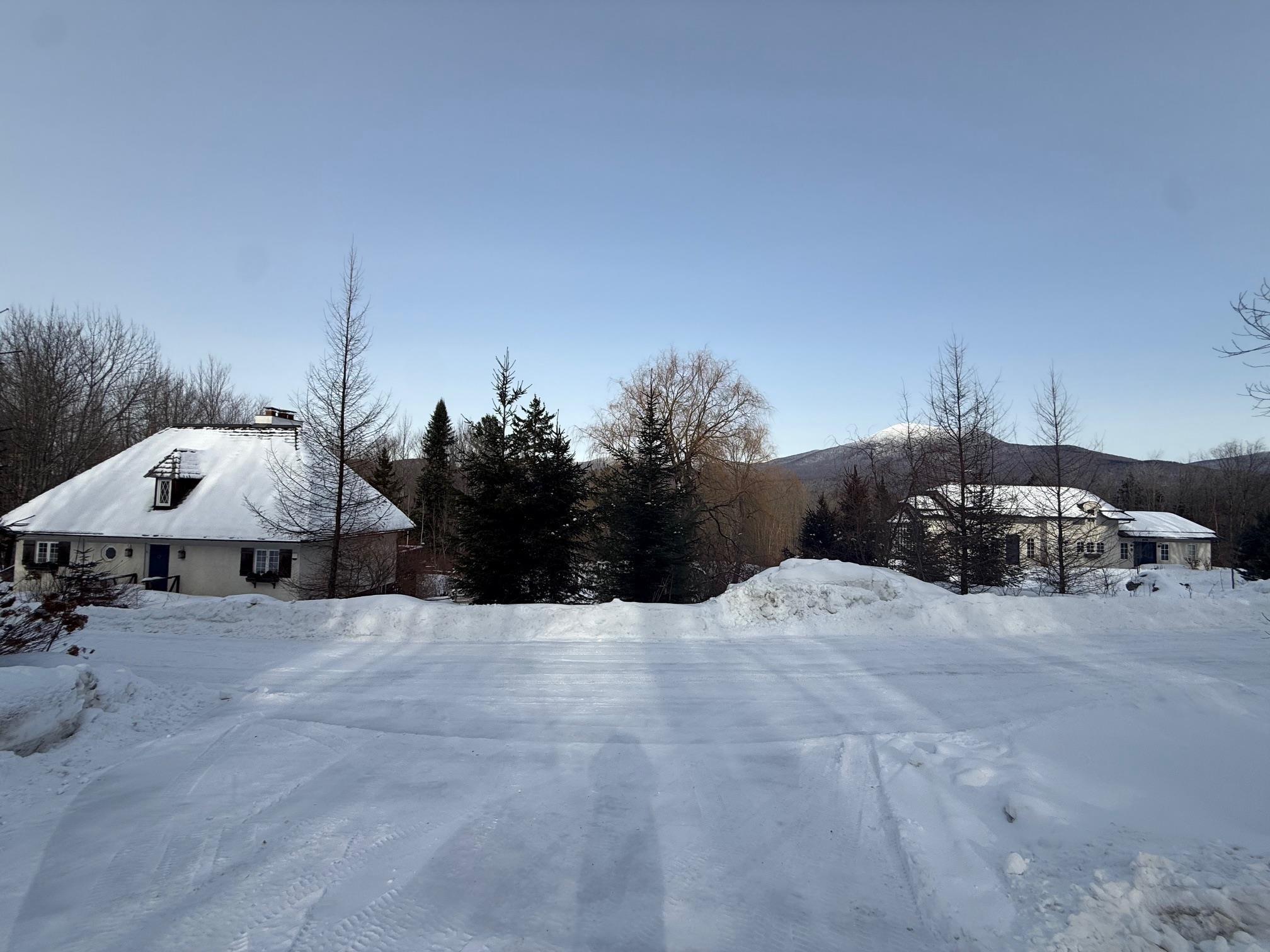 Image 2: 2 private, luxurious properties