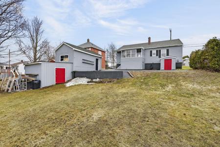 576 Hillside Avenue