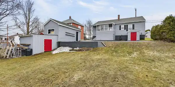 576 Hillside Avenue