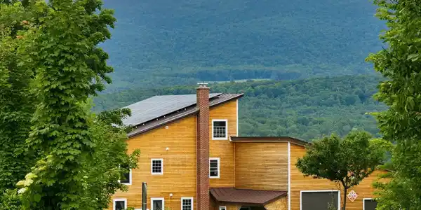 1090 Center Road