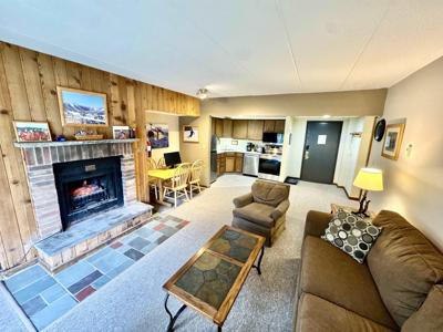 135 East Mountain Road