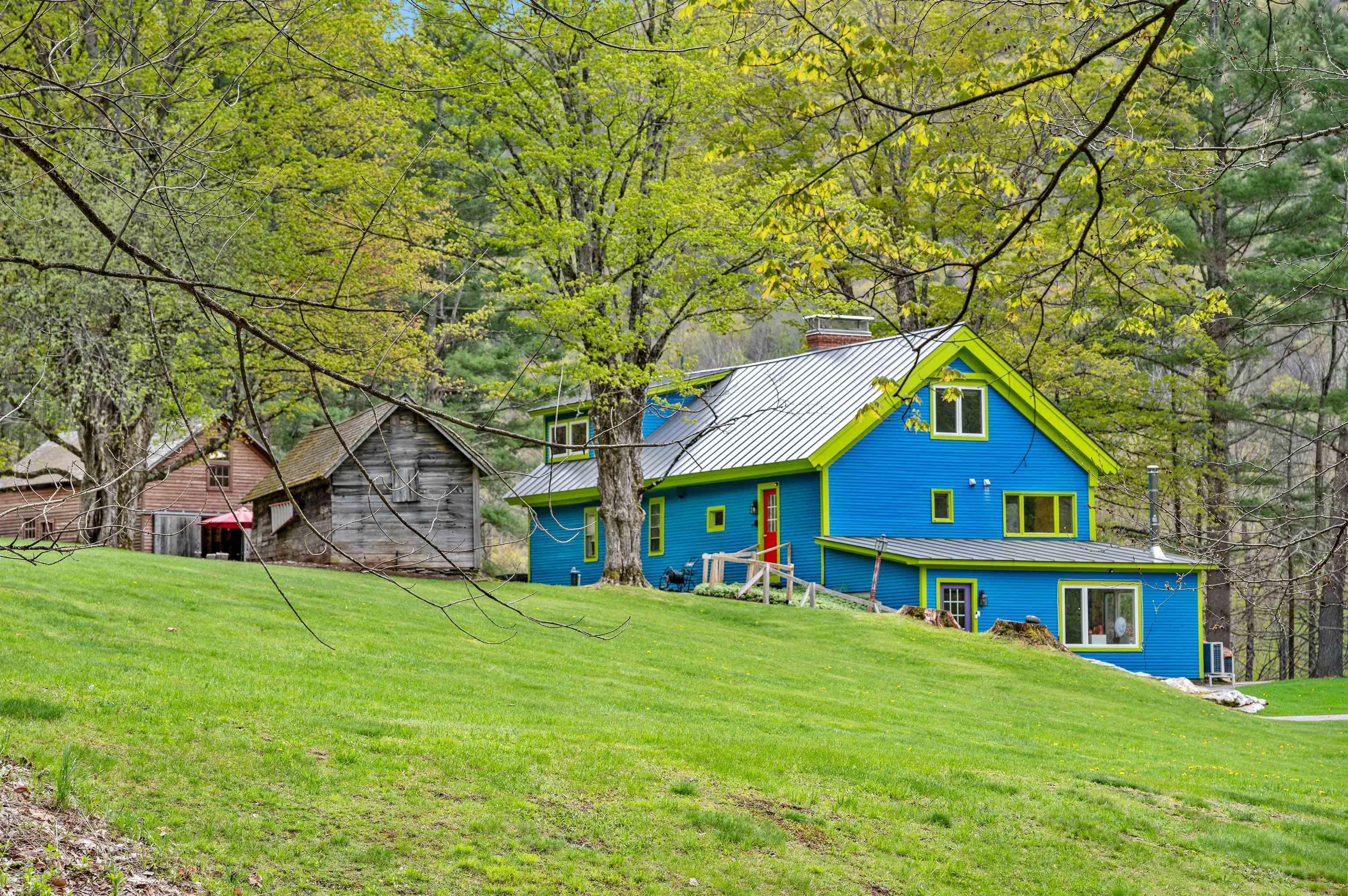 Image 2: Classic Farmhouse, barn & sheds Image 2: Classic Farmhouse, barn & sheds