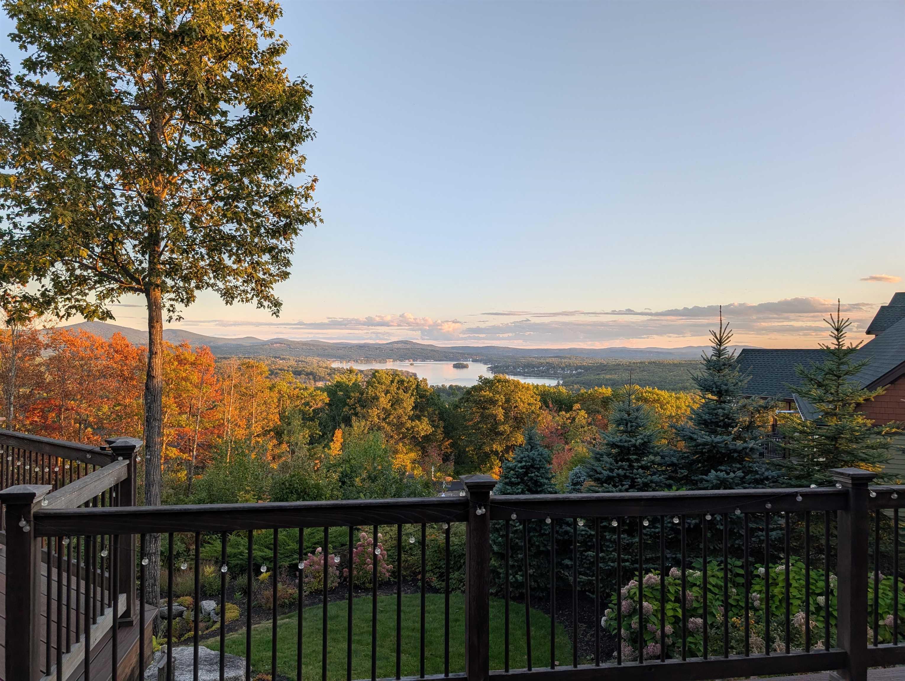 Image 0: Locals favorite boating season!, Stunning Fall colors taking shape Image 0: Locals favorite boating season!, Stunning Fall colors taking shape