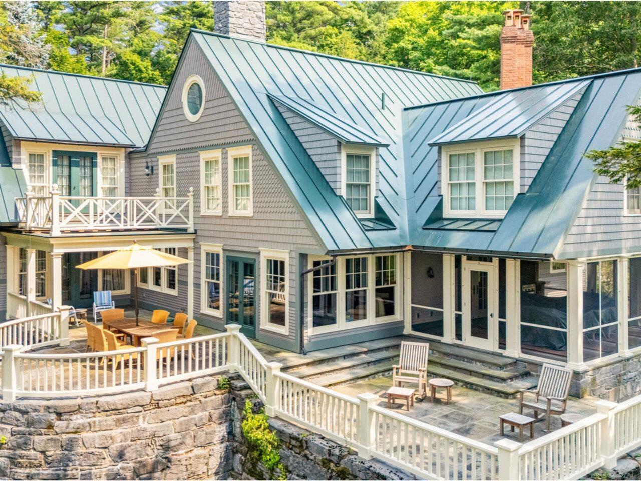 Image 3: Back stone patios & balconies!